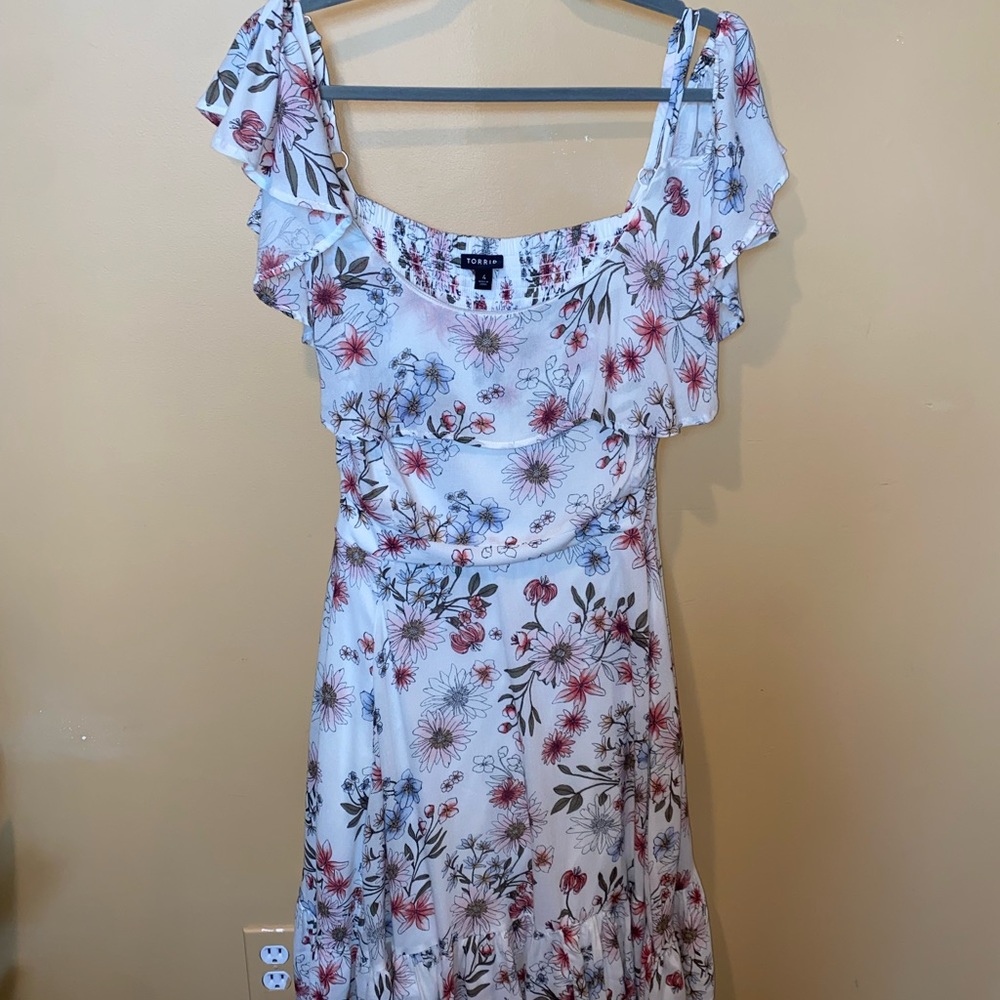 Torrid Plus Size Women’s Open Shoulder Short Sleeve Dress Size 4